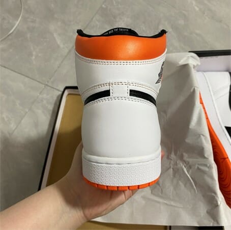Air Jordan 1 High OG “Electro Orange” - Image 2