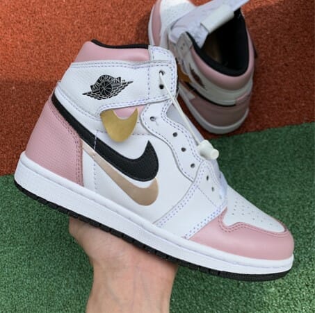 Air Jordan 1 “Misplaced” - Image 3