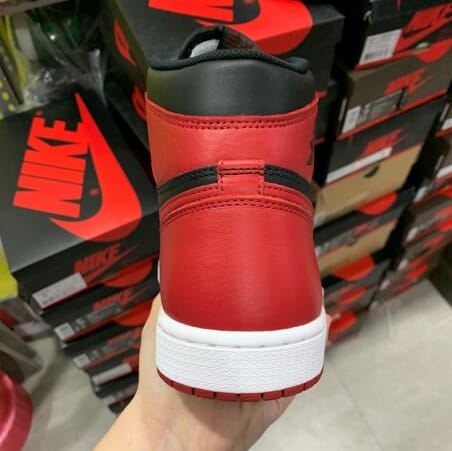 Air Jordan 1 Retro Banned - Image 3