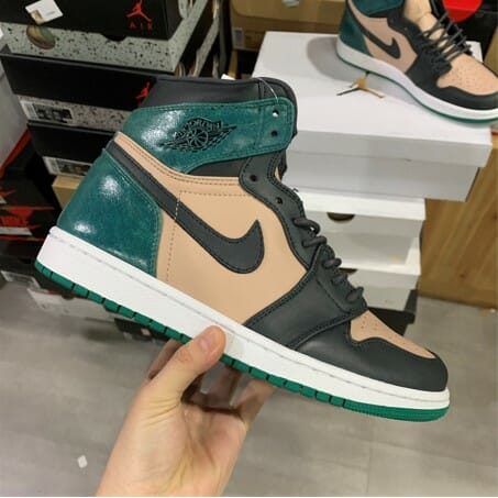 Air Jordan 1 Retro High Black Fossil-Pale Green - Image 3