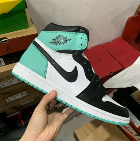 Air Jordan 1 Retro High OG NRG “Igloo”