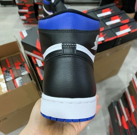 Air Jordan 1 Retro High OG Royal Toe - Image 3