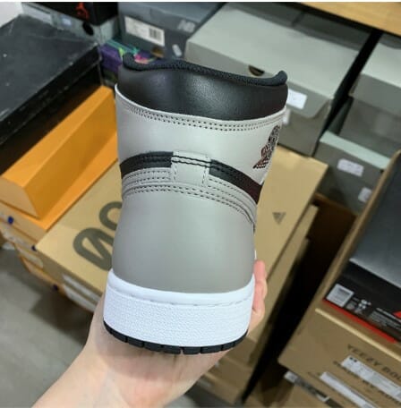 Air Jordan 1 Shadow Grey - Image 3