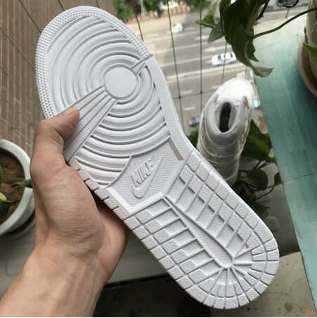 Air Jordan 1 Tradiotional White - Image 3