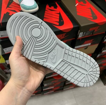 Air Jordan 1 Turbo Green - Image 3