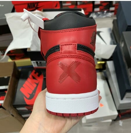 Air Jordan 1 Banned Black And Red - Image 3