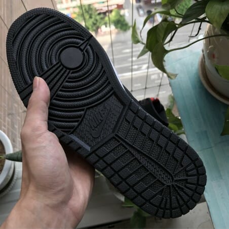 Air Jordan 1 Black - Image 3