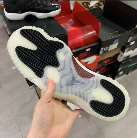 Air Jordan 11 Retro 72-10 - Image 3
