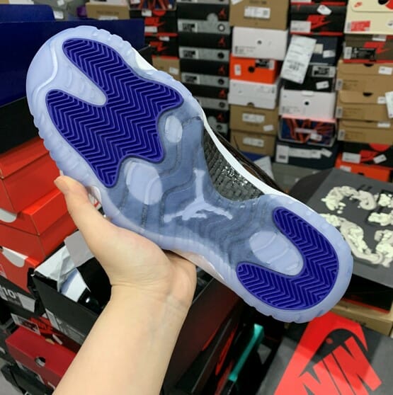 Air Jordan 11 Space Jam - Image 3