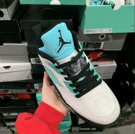 Air Jordan 5 Island Green - Image 3