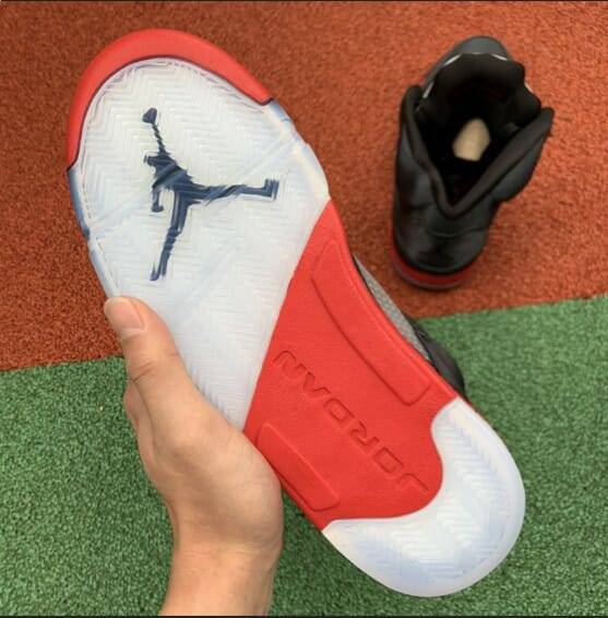 Air Jordan 5 Satin Bred - Image 3