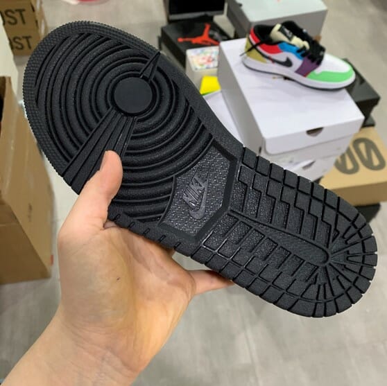 Air Jordan 1 Mid Easter - Image 3