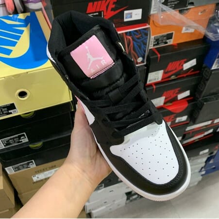 Air Jordan 1 Mid Top Cherry Blossom - Image 3
