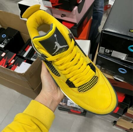 Air Jordan 4 Lightning LS - Image 3