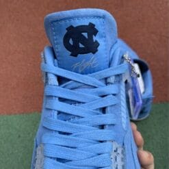 Alternative view of Air Jordan 4 Retro UNC