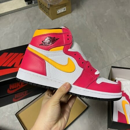 Air Jordan 1 High OG “Light Fusion Red” - Image 3