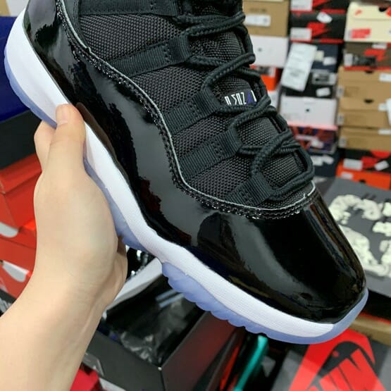 Air Jordan 11 Space Jam - Image 4