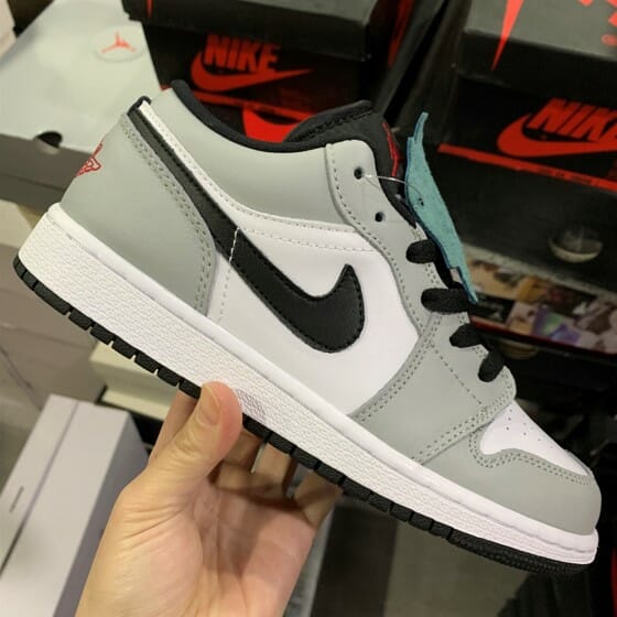 Air Jordan 1 Low White Gray - Image 4