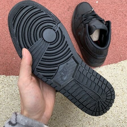 Air Jordan 1 Mid Black Silk