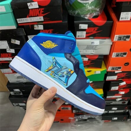 Air Jordan 1 Mid GS Fly Crystal Bottom Blue Heaven - Image 3