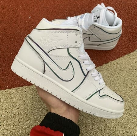 Air Jordan 1 Mid SE WMNS Panda