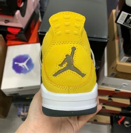 Air Jordan 4 Lightning LS - Image 4
