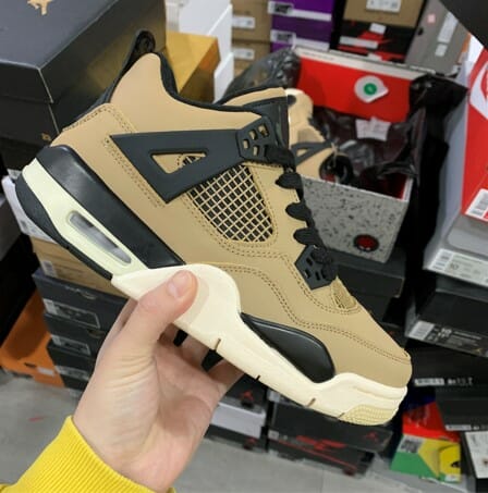 Air Jordan 4 WMNS Mushroom - Image 3