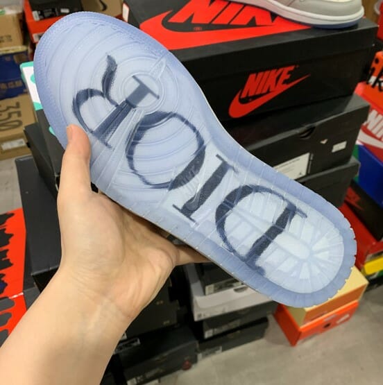 Air Jordan 1 High OG Grey