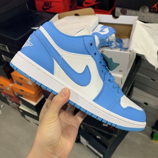 Air Jordan 1 Low UNC Blue - Image 5