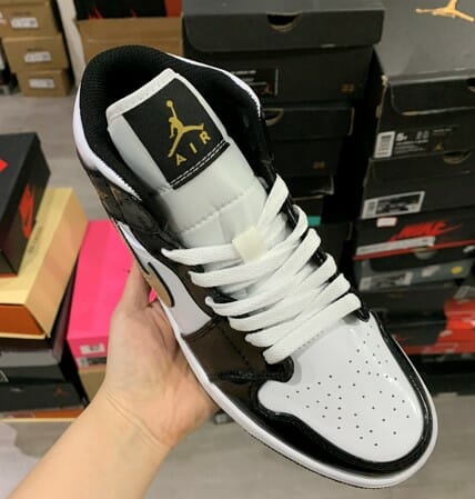 Air Jordan 1 Mid Black Gold