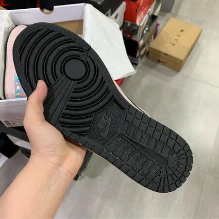 Air Jordan 1 Mid Powder Laser Middle