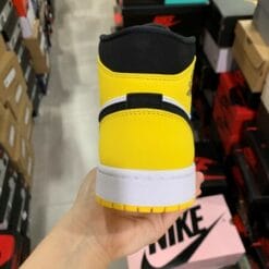 Air Jordan 1 Mid Toe Rookie