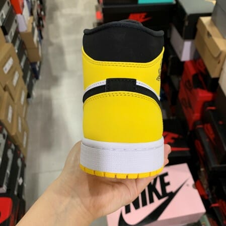 Air Jordan 1 Mid Toe Rookie
