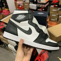 Air Jordan 1 Oreo Retro High Black White