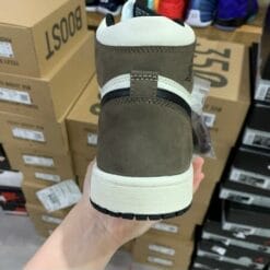 Air Jordan 1 Retro High Dark Mocha