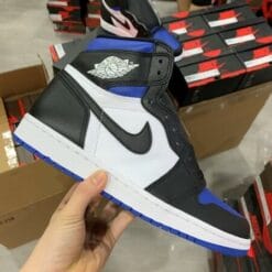 Air Jordan 1 Retro High OG Royal Toe