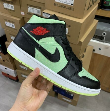 Air Jordan 1 Mid SE Black And Green