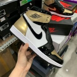 Air Jordan 1 Gold Toe