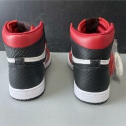 Air Jordan 1 Retro High Satin Snake Chicago