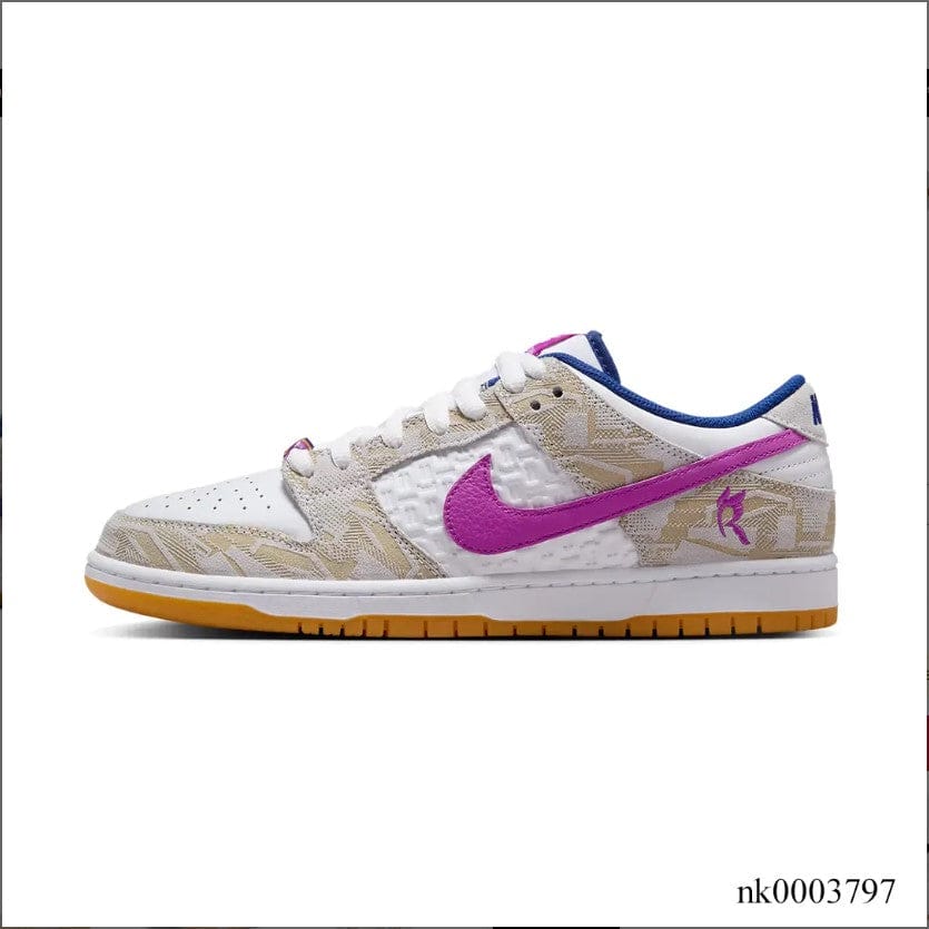 Alternative view of Nike SB Dunk Low x Rayssa Leal Shoes Sneakers