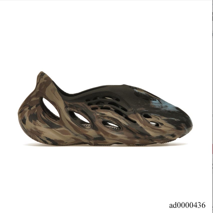 Alternative view of Yeezy Foam RNR MX Cinder Shoes Sneakers