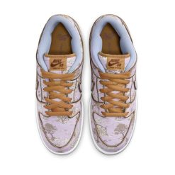 Alternative view of SB Dunk Low City Of Love Shoes Sneakers