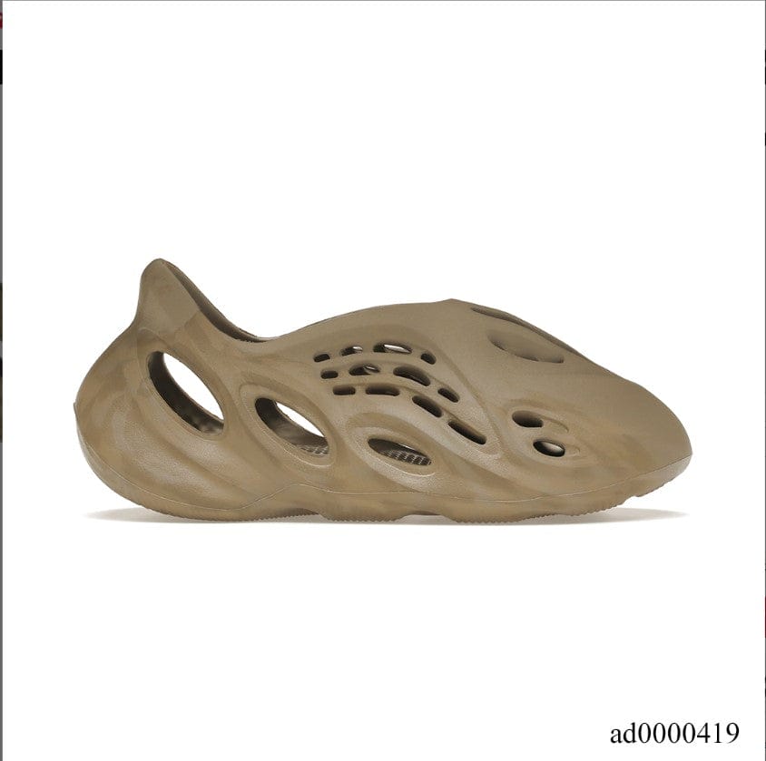 Alternative view of Yeezy Foam RNNR Stone Sage