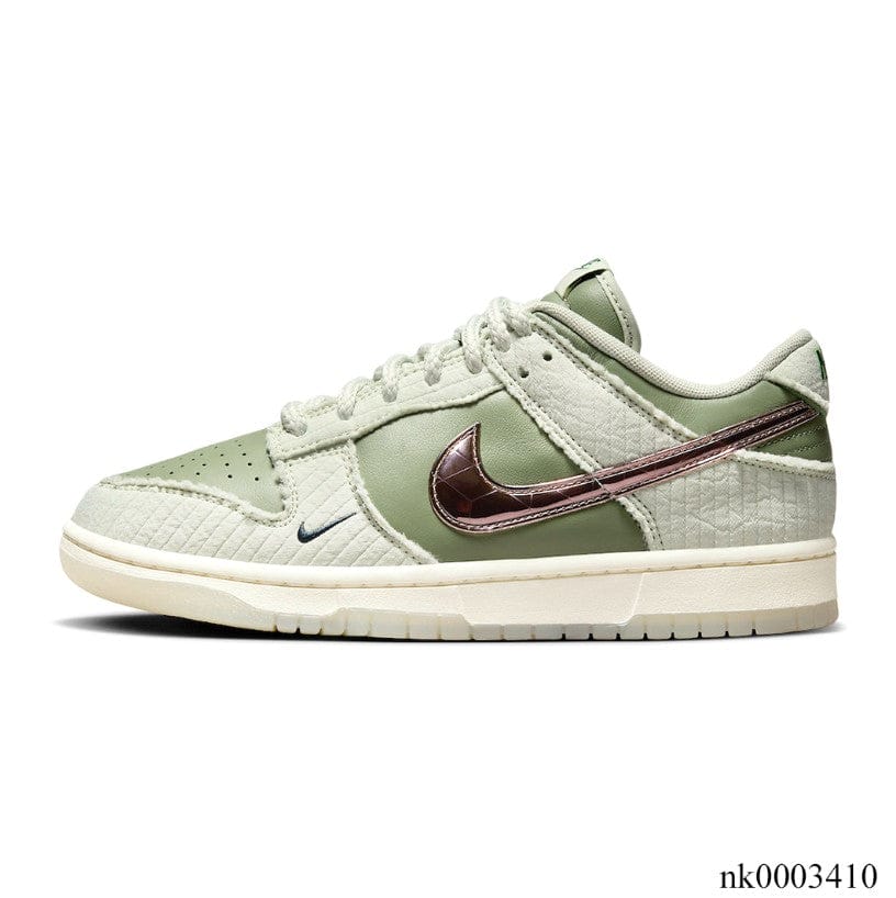 Alternative view of Kyler Murray x Dunk Low “Be 1 of One” Shoes Sneakers