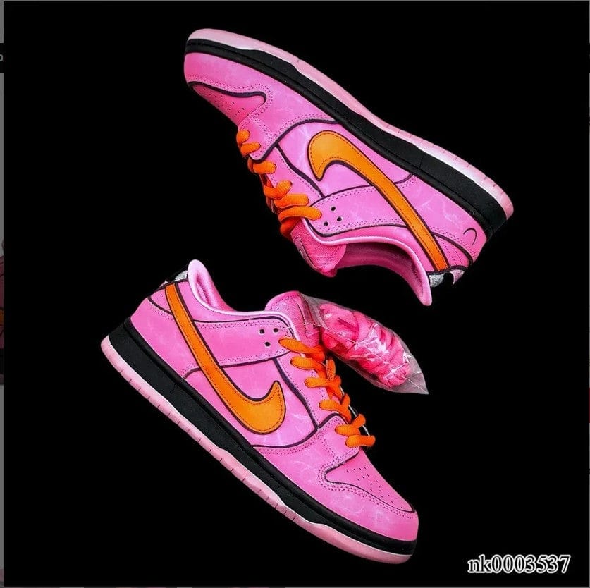 Alternative view of SB Dunk Low x Powerpuff Girls “Blossom” Shoes Sneakers