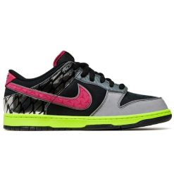 Alternative view of Dunk Low What The Duck (Home) Shoes Sneakers