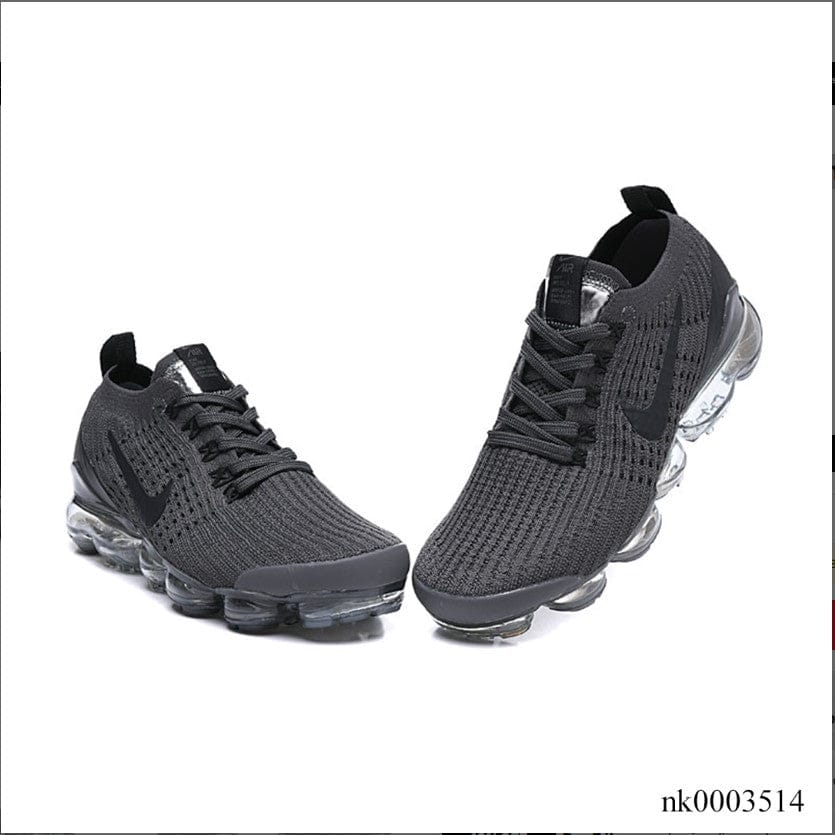 Air VaporMax Flyknit Shoes Sneakers (W) - Image 3