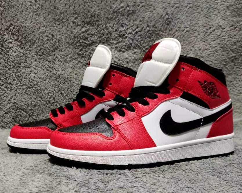 Air Jordan 1 Mid Chicago Toe Shoes Sneakers - Image 3