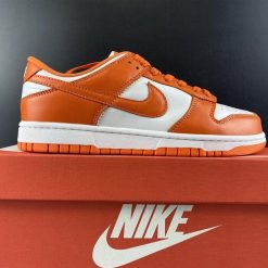 Alternative view of Dunk Low SP Syracuse (2020) Shoes Sneakers