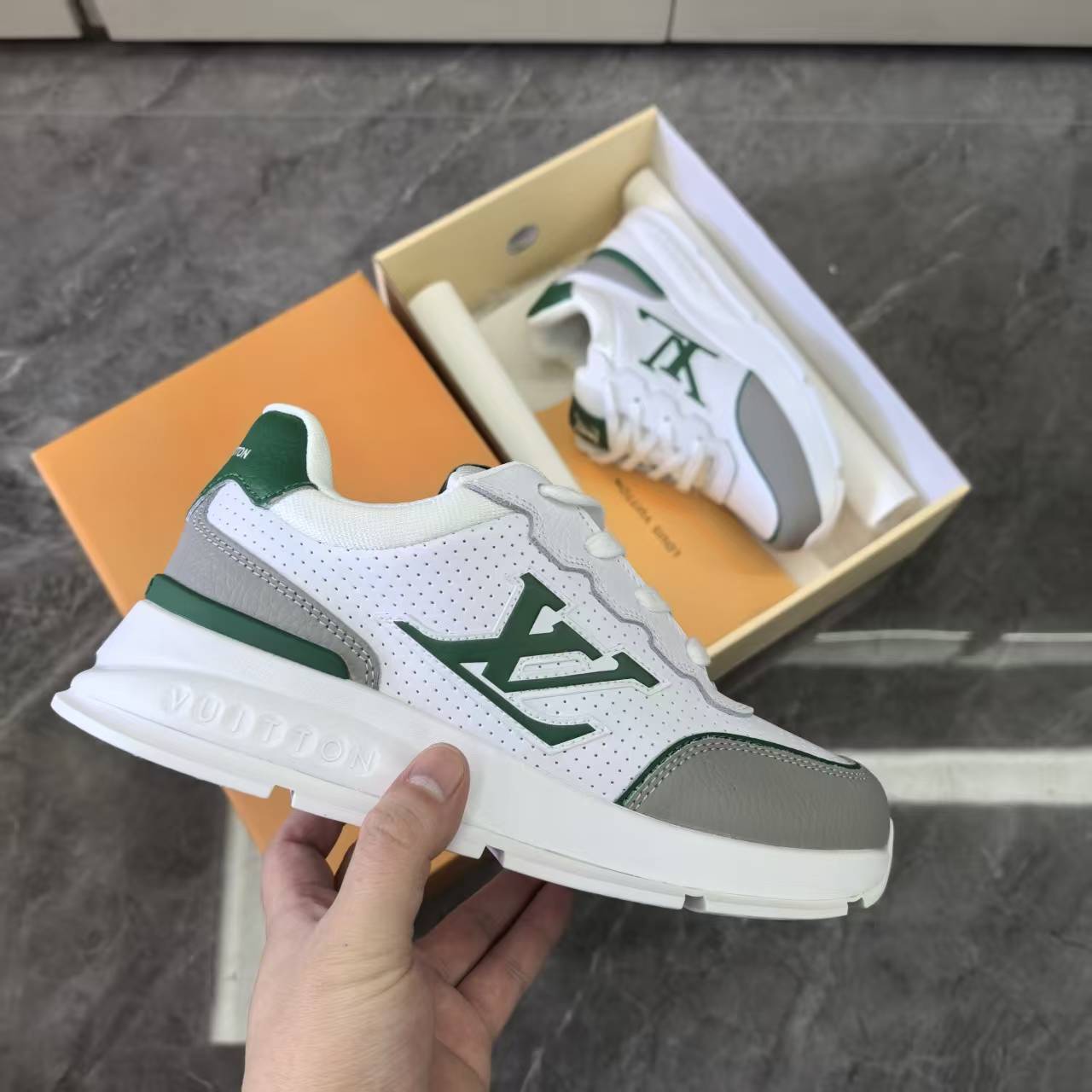 Luxury Lou Paris Classic Trainers Green White Shoes Sneakers - Image 3